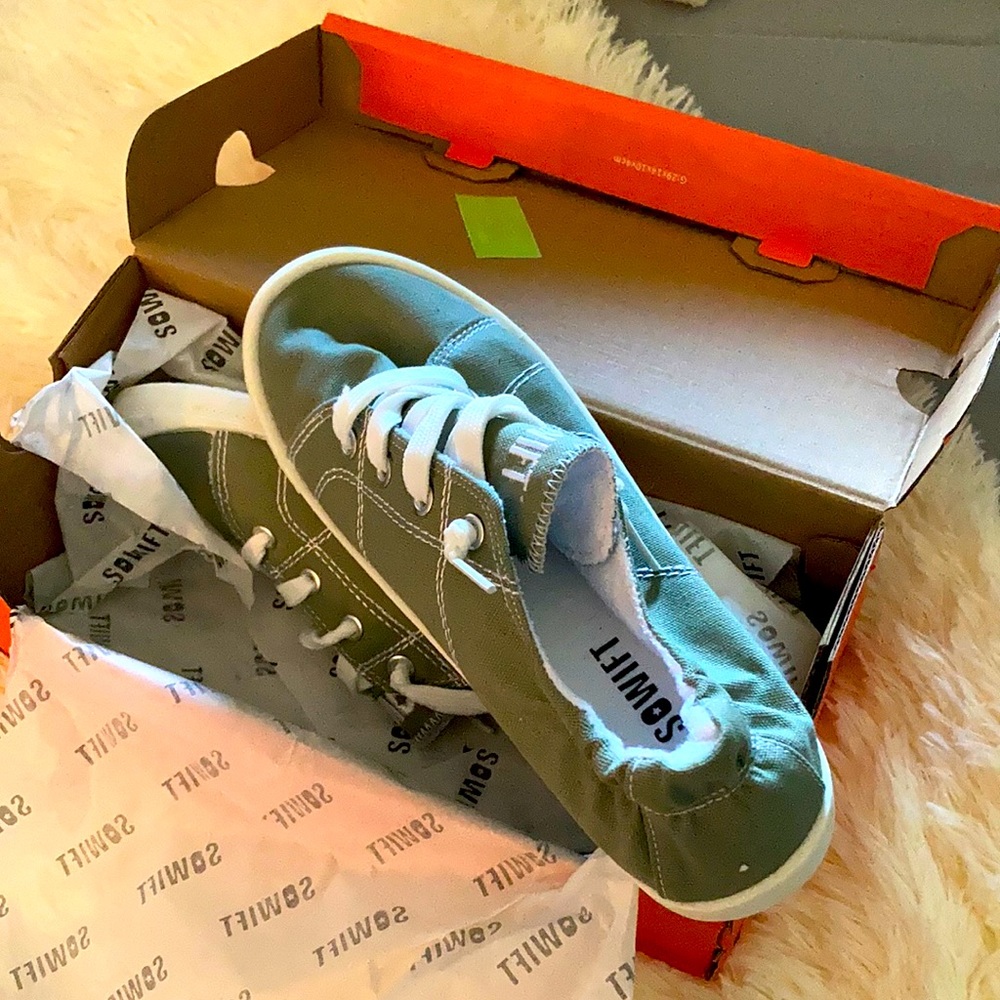 Sowift sneakers. Never worn. Army green size 8